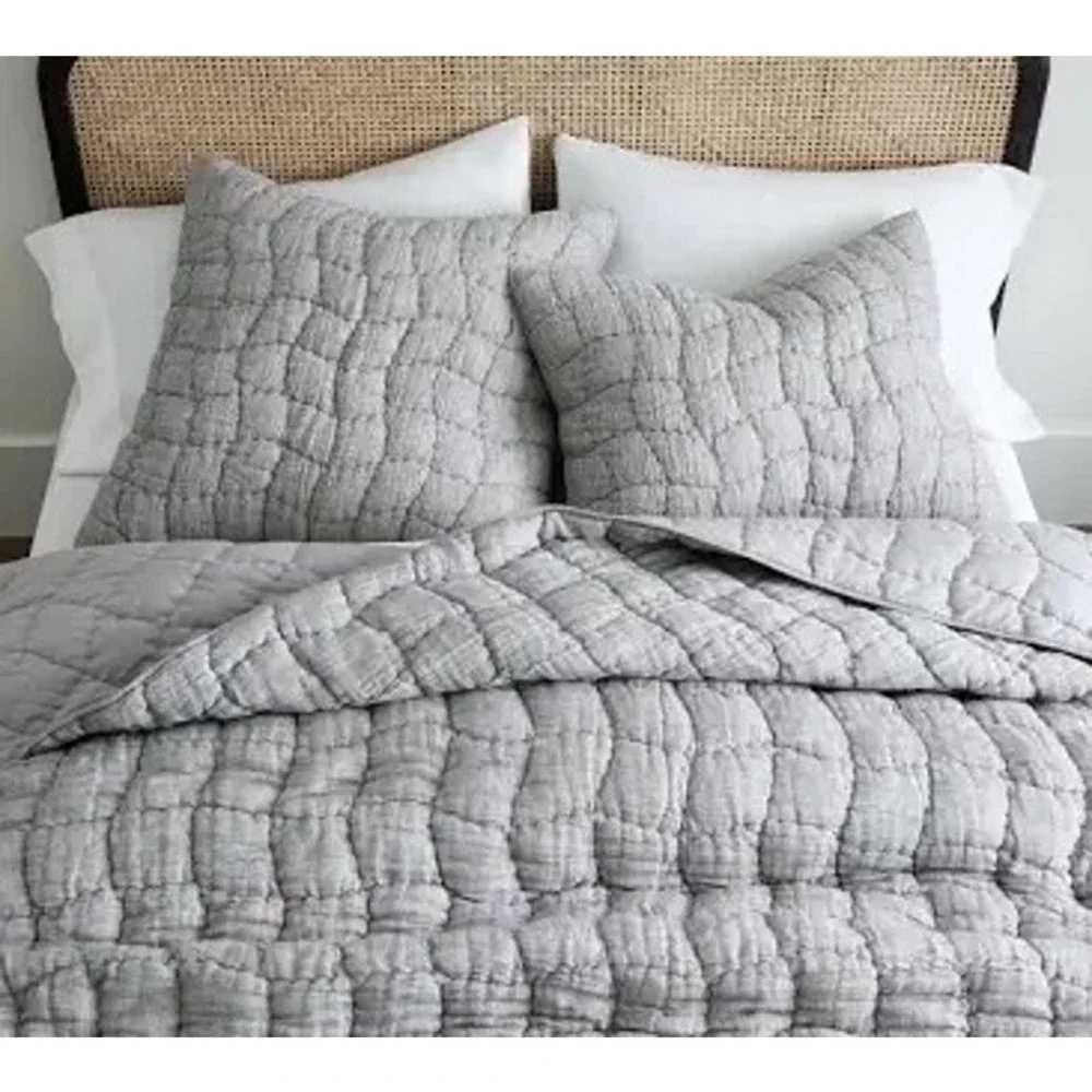 Pottery Barn Cloud Handcrafted Cotton/Linen Quilt King Cal King $299